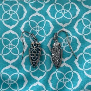 Kendra Scott Kate Earring in Gunmetal Silver Drusy